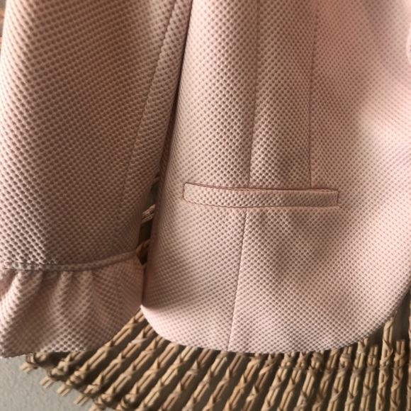 Amanda and Chelsea light pink blazer a 6 - Picture 5 of 12